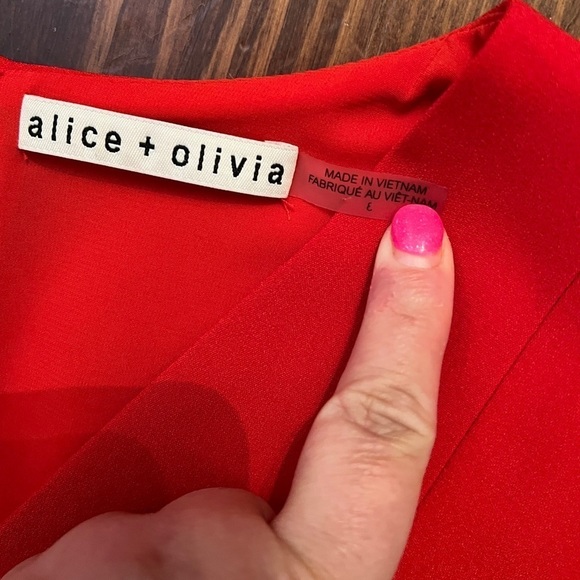 ALICE + OLIVIA Lennon Surplice Sleeveless Side Zip Mini Cocktail Dress - Picture 8 of 11